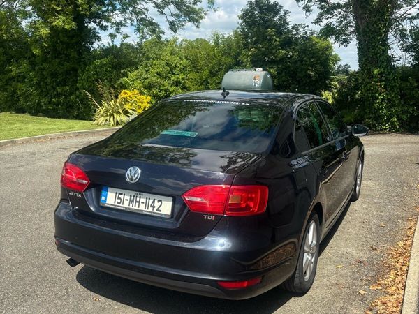 Volkswagen Jetta Saloon, Diesel, 2015, Black