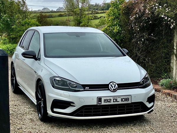 Volkswagen Golf Hatchback, Petrol, 2019, White