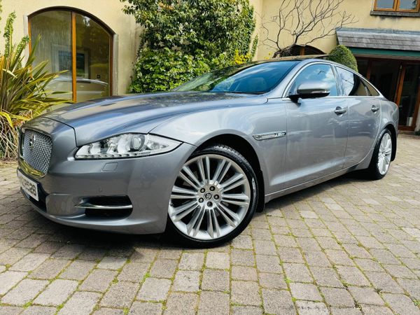 Jaguar XJ Saloon, Diesel, 2013, Grey