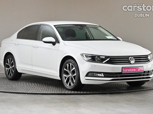 Volkswagen Passat Saloon, Diesel, 2017, White