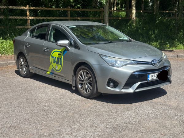Toyota Avensis Saloon, Diesel, 2015, Grey