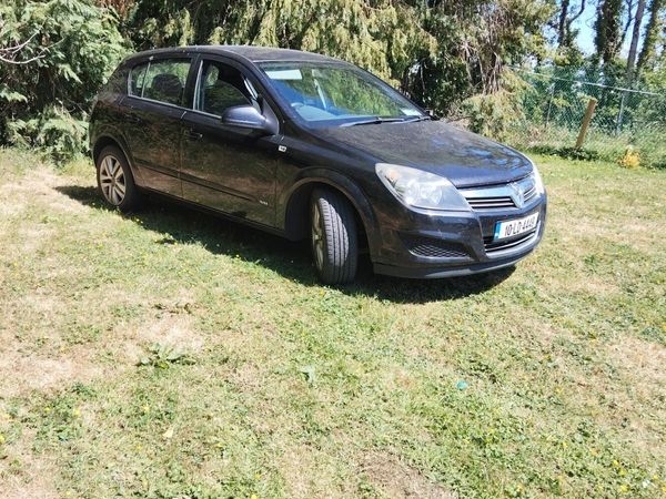 Vauxhall Astra Hatchback, Diesel, 2010, Black