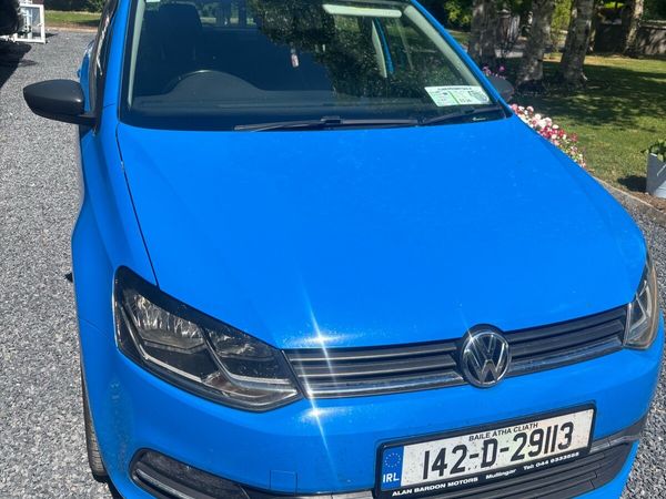 Volkswagen Polo Hatchback, Petrol, 2014, Blue