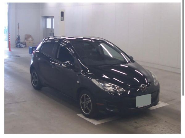 Mazda Demio Hatchback, Petrol, 2014, Brown