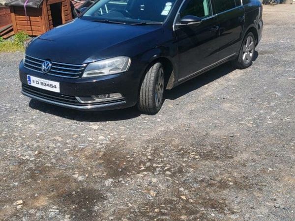 Volkswagen Passat Saloon, Diesel, 2011, Black
