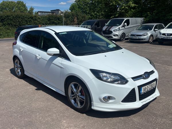 Ford Focus Hatchback, Diesel, 2014, White