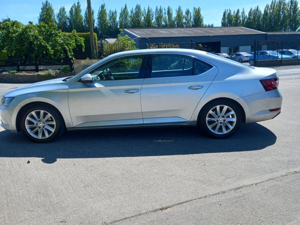 Skoda Superb Saloon, Diesel, 2017, Grey