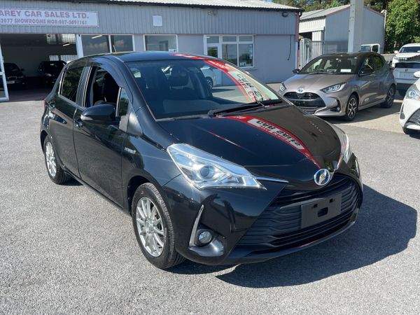 Toyota Vitz Hatchback, Petrol Hybrid, 2017, Black
