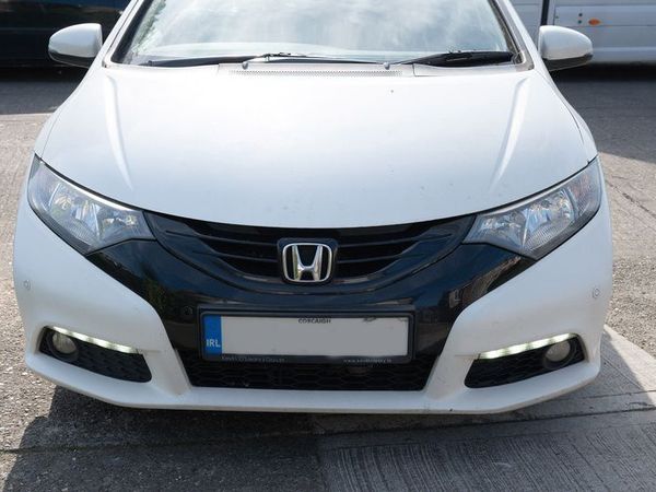Honda Civic Hatchback, Diesel, 2014, White