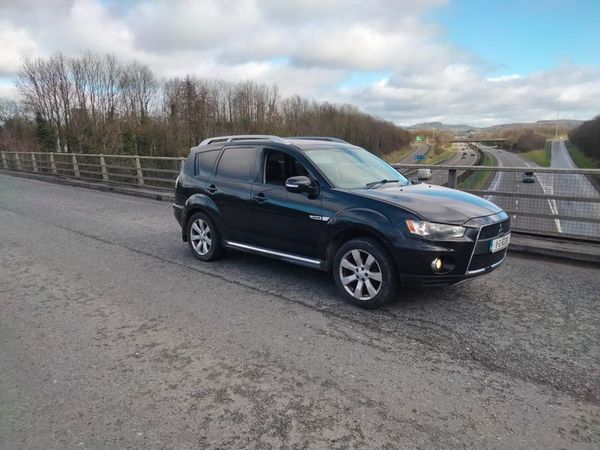 Mitsubishi Outlander SUV, Diesel, 2011, Black