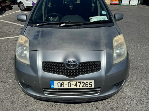 Toyota Yaris Hatchback, Petrol, 2006, Silver