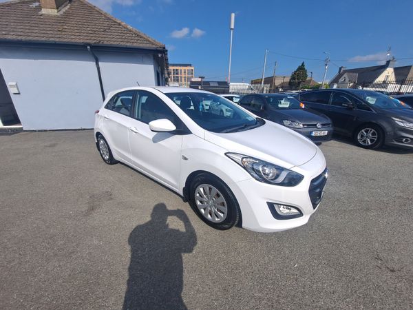 Hyundai i30 Hatchback, Diesel, 2016, White