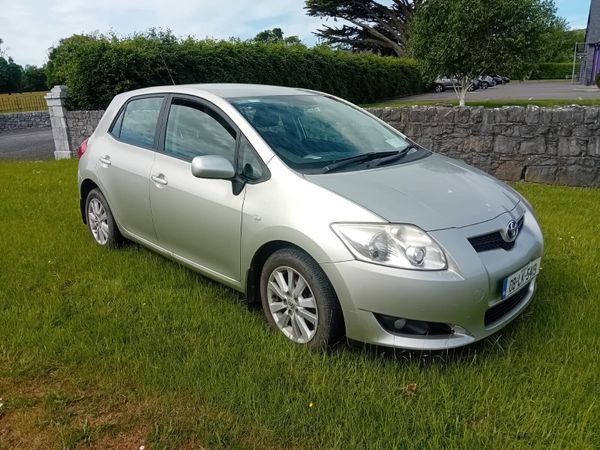 Toyota Auris Hatchback, Diesel, 2008, Silver