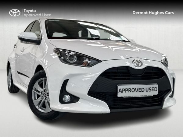 Toyota Yaris Hatchback, Petrol, 2021, White