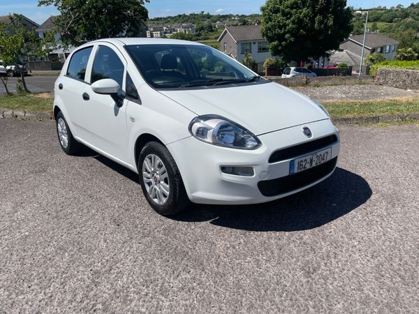 Fiat Punto Hatchback, Petrol, 2016, White