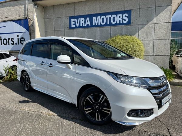Honda Odyssey MPV, Petrol Hybrid, 2017, White