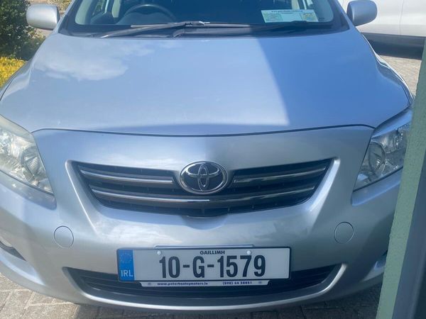 Toyota Corolla Saloon, Diesel, 2010, Silver