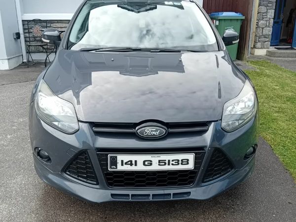Ford Focus Hatchback, Diesel, 2014, Grey