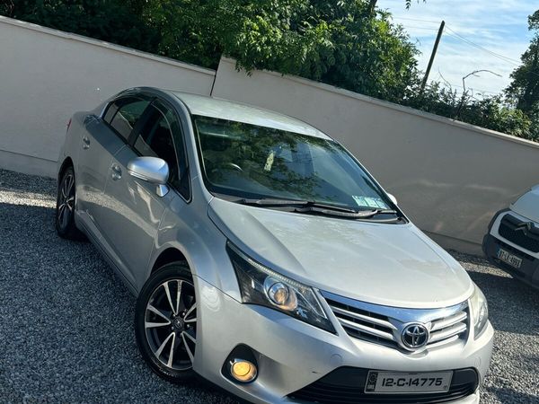 Toyota Avensis Saloon, Diesel, 2012, Silver