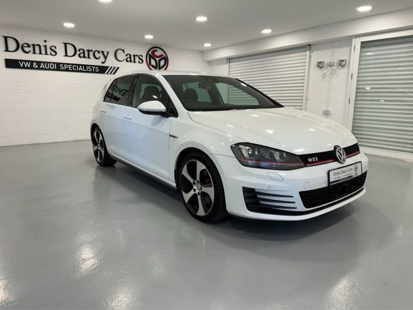 Volkswagen Golf Hatchback, Petrol, 2015, White