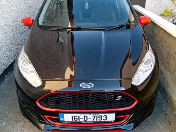 Ford Fiesta Hatchback, Petrol, 2016, Black