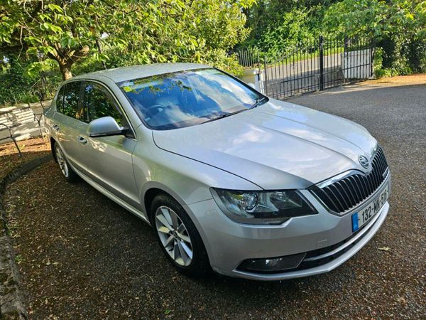 Skoda Superb Hatchback, Diesel, 2013, Silver