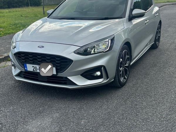 Ford Focus Hatchback, Diesel, 2021, Grey