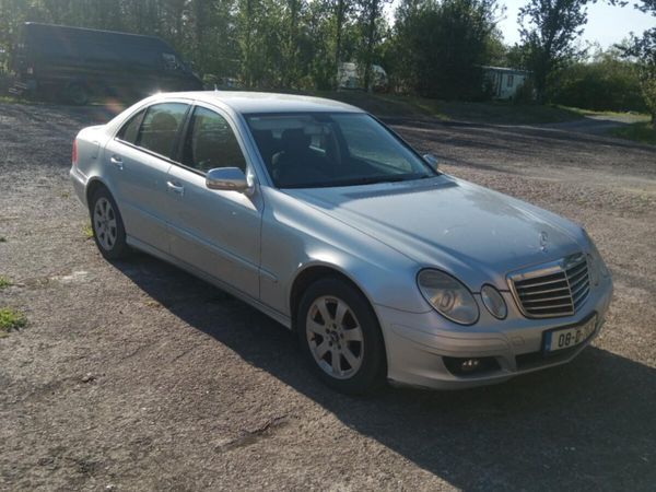 Mercedes-Benz 280 Saloon, Petrol, 2020, Silver