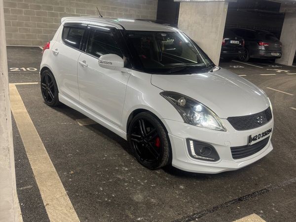 Suzuki Swift Hatchback, Petrol, 2014, White