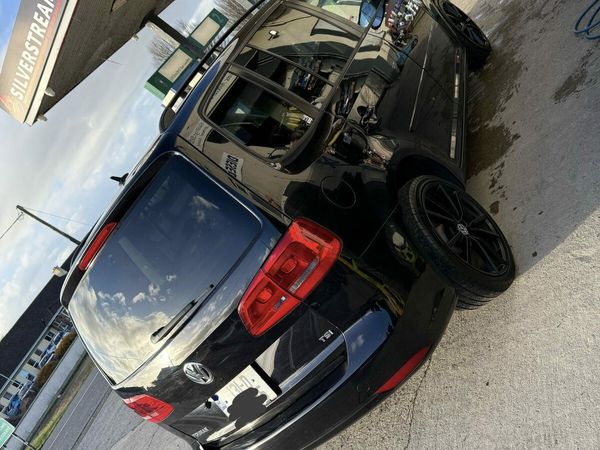 Volkswagen Touran MPV, Petrol, 2013, Black
