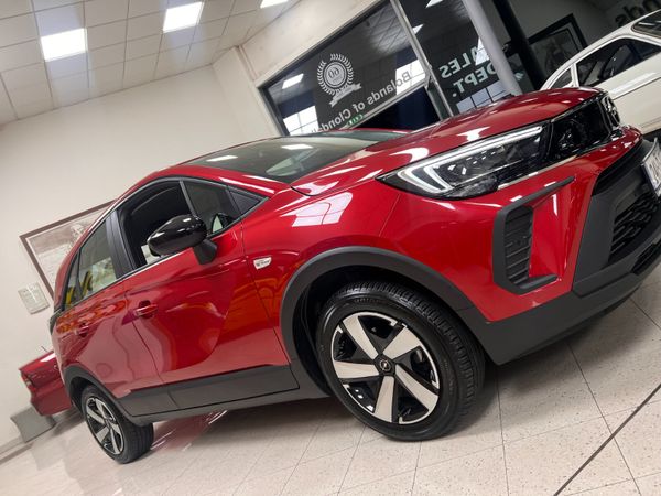 Opel Crossland SUV, Diesel, 2024, Red