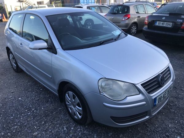 Volkswagen Polo Hatchback, Diesel, 2009, Silver