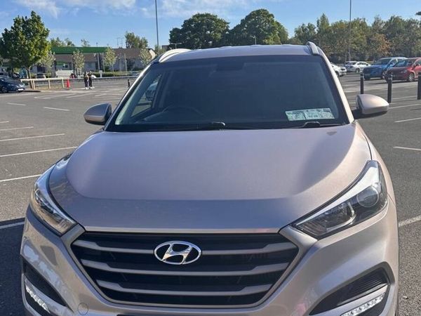 Hyundai Tucson SUV, Diesel, 2016, White