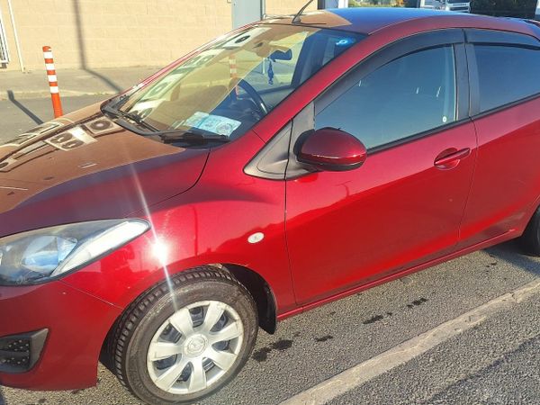 Mazda Demio Hatchback, Petrol, 2014, Red
