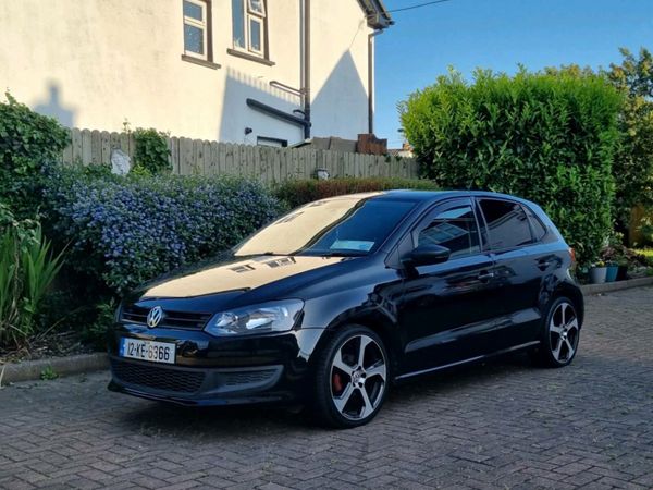 Volkswagen Polo Hatchback, Petrol, 2012, Black