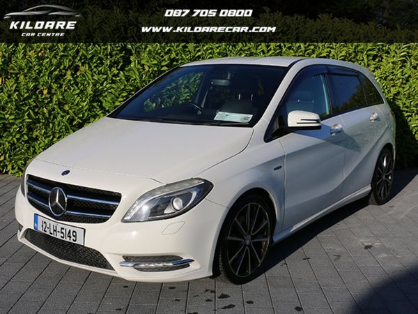 Mercedes-Benz B-Class MPV, Petrol, 2012, White
