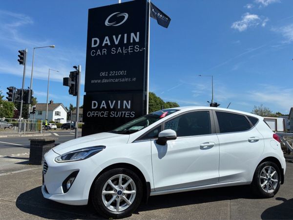 Ford Fiesta Hatchback, Petrol, 2018, White
