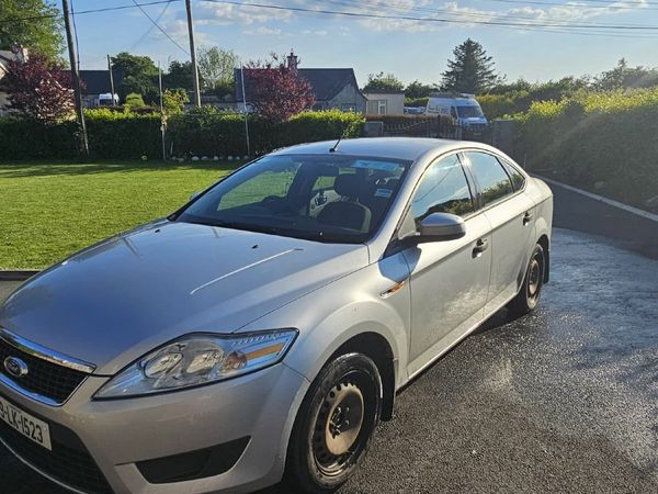 Ford Mondeo Saloon, Petrol, 2009, Silver