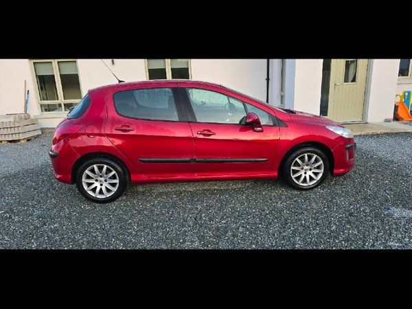 Peugeot 308 Hatchback, Diesel, 2010, Red