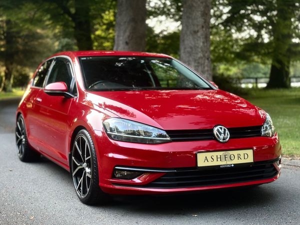 Volkswagen Golf Hatchback, Petrol, 2018, Red