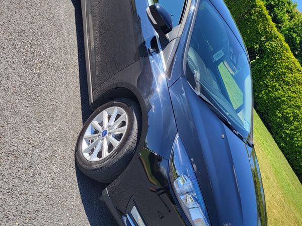 Ford Focus Hatchback, Diesel, 2016, Black
