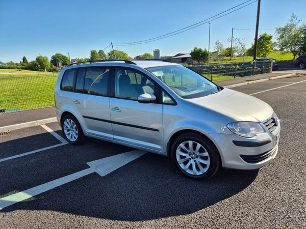 Volkswagen Touran MPV, Diesel, 2010, Silver