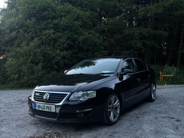 Volkswagen Passat Saloon, Diesel, 2009, Black