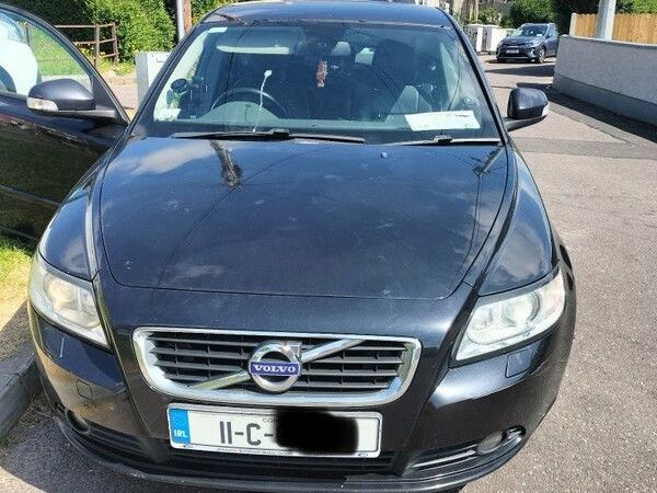 Volvo S40 Saloon, Diesel, 2011, Black