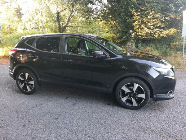 Nissan Qashqai Hatchback, Diesel, 2016, Black