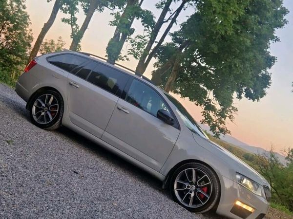 Skoda Octavia Estate, Diesel, 2017, Grey