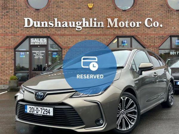Toyota Corolla Saloon, Hybrid, 2020, Gold