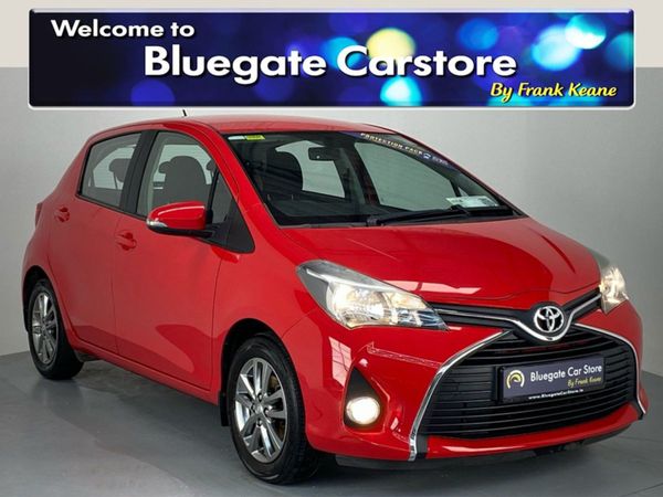 Toyota Yaris Hatchback, Petrol, 2017, Red