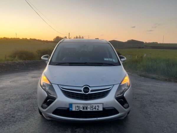 Vauxhall Zafira MPV, Diesel, 2013, Silver