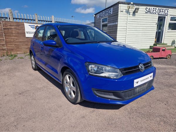 Volkswagen Polo Hatchback, Petrol, 2012, Blue
